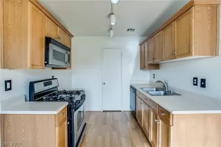 Photo #1: 2155636 Listing 