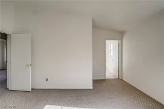 Photo #3: 2155636 Listing 