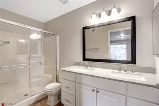 Photo #1: 2155648 Listing