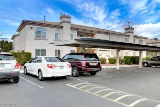 Photo #2: 2155648 Listing