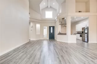 Photo #5: 2155671 Listing