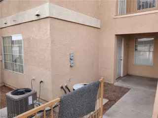 Photo #1: 2155684 Listing