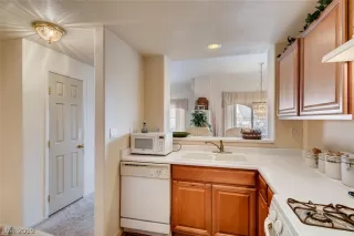 Photo #3: 2155725 Listing