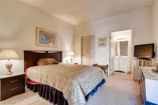 Photo #5: 2155725 Listing