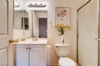 Photo #6: 2155725 Listing