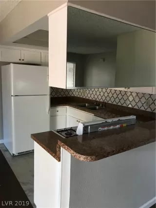 Photo #4: 2155780 Listing 