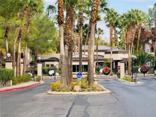 Photo #1: 2155789 Listing