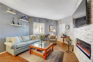 Photo #5: 2155789 Listing