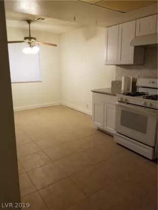 Photo #3: 2155818 Listing 