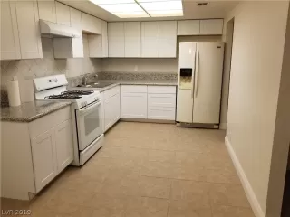 Photo #6: 2155818 Listing 