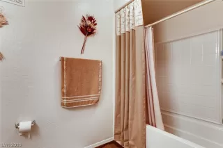 Photo #6: 2155864 Listing