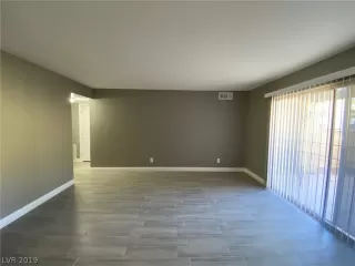 Photo #1: 2155865 Listing