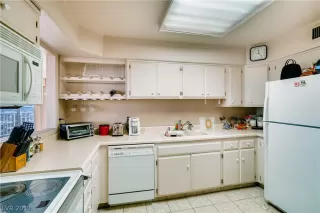 Photo #3: 2155888 Listing