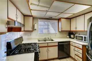 Photo #3: 2155892 Listing 