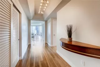 Photo #1: 2155903 Listing