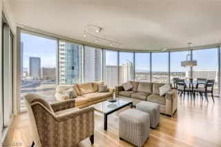 Photo #3: 2155903 Listing