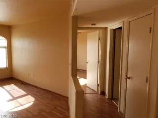 Photo #6: 2155921 Listing