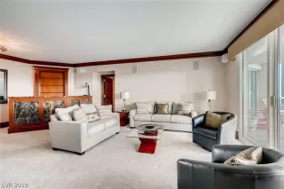 Photo #4: 2155956 Listing 