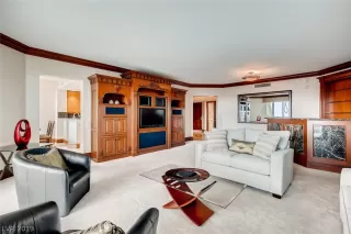 Photo #5: 2155956 Listing 