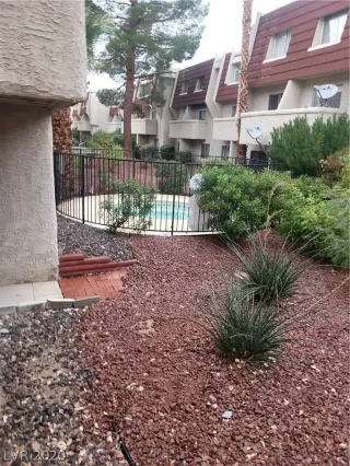 Photo #3: 2155973 Listing 