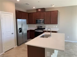 Photo #3: 2155975 Listing 