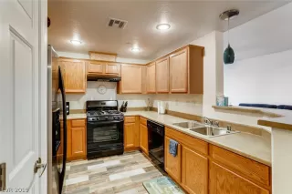 Photo #4: 2156013 Listing