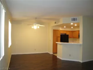 Photo #5: 2156035 Listing 