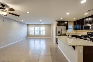 Photo #6: 2156080 Listing 