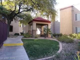 Photo #3: 2156082 Listing 