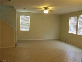 Photo #4: 2156141 Listing 