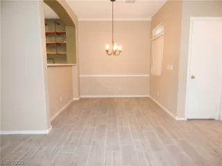 Photo #5: 2156144 Listing 