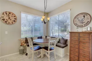 Photo #4: 2156176 Listing