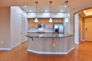 Photo #2: 2156180 Listing