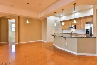 Photo #3: 2156180 Listing