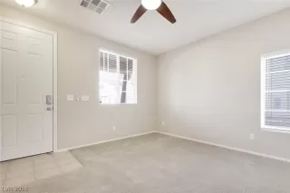 Photo #5: 2156186 Listing