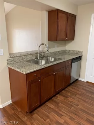 Photo #1: 2156265 Listing