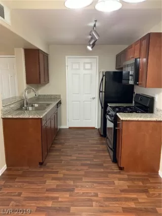 Photo #2: 2156265 Listing