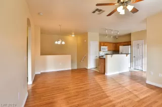 Photo #1: 2156272 Listing 