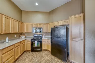 Photo #6: 2156276 Listing 