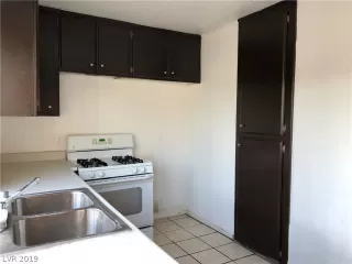 Photo #3: 2156292 Listing 