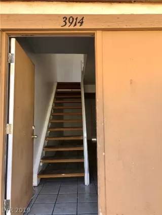 Photo #5: 2156292 Listing 