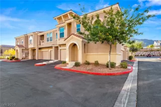 Photo #1: 2156344 Listing