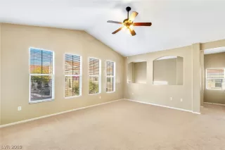 Photo #5: 2156344 Listing