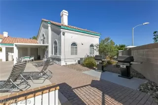 Photo #2: 2156379 Listing 