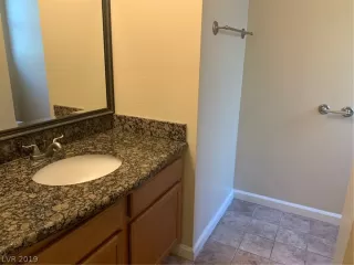 Photo #6: 2156399 Listing 