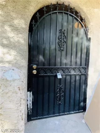 Photo #1: 2156415 Listing