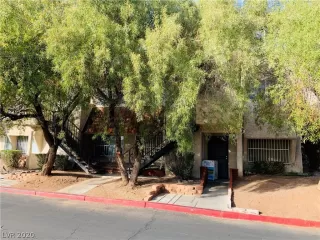 Photo #3: 2156415 Listing