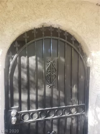 Photo #4: 2156415 Listing