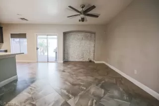 Photo #1: 2156416 Listing