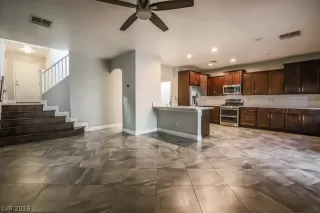 Photo #2: 2156416 Listing